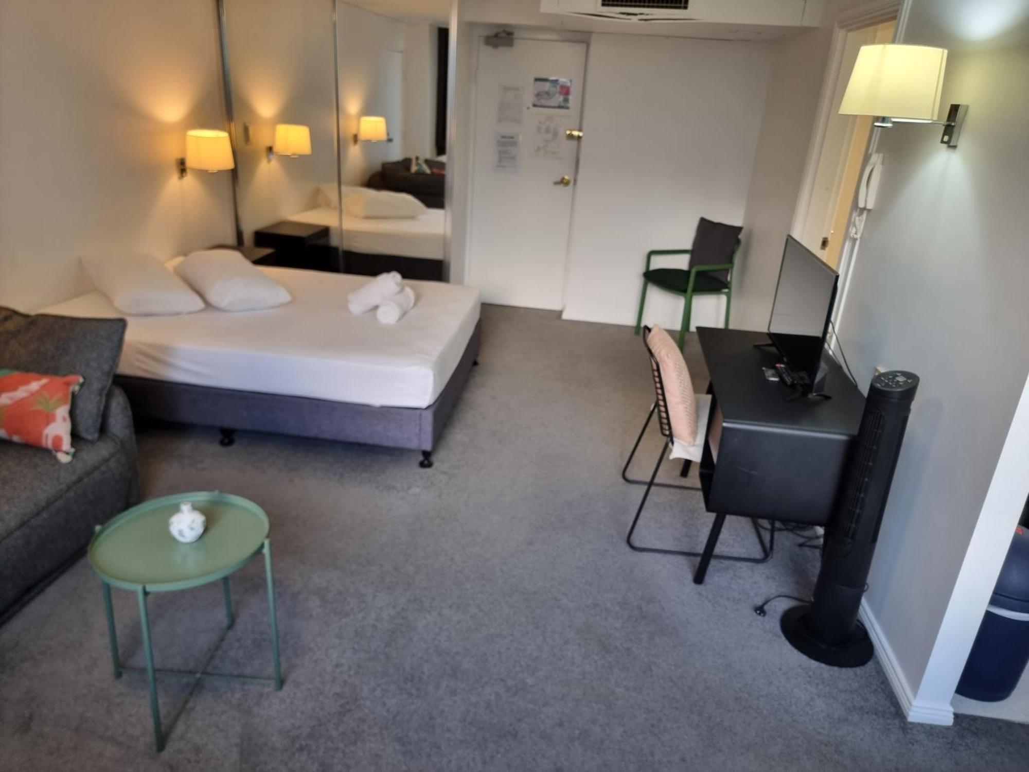Accommodation Sydney - Hyde Park Plaza 38 College St Сідней Екстер'єр фото